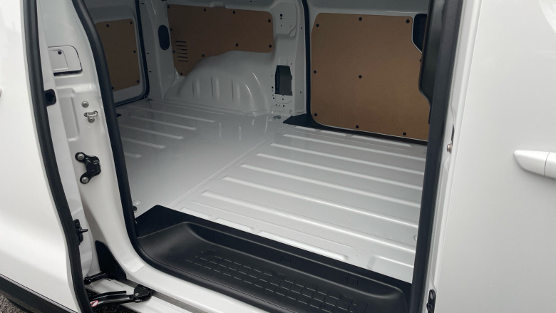 Vauxhall Vivaro L1 Diesel 1.5 Turbo D 120 Pro H1 Van